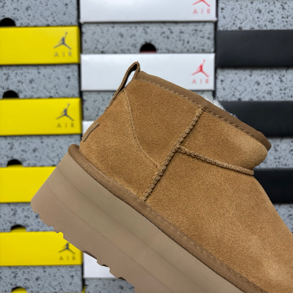 UGG Mini Platform Boots in Chestnut – 5 cm