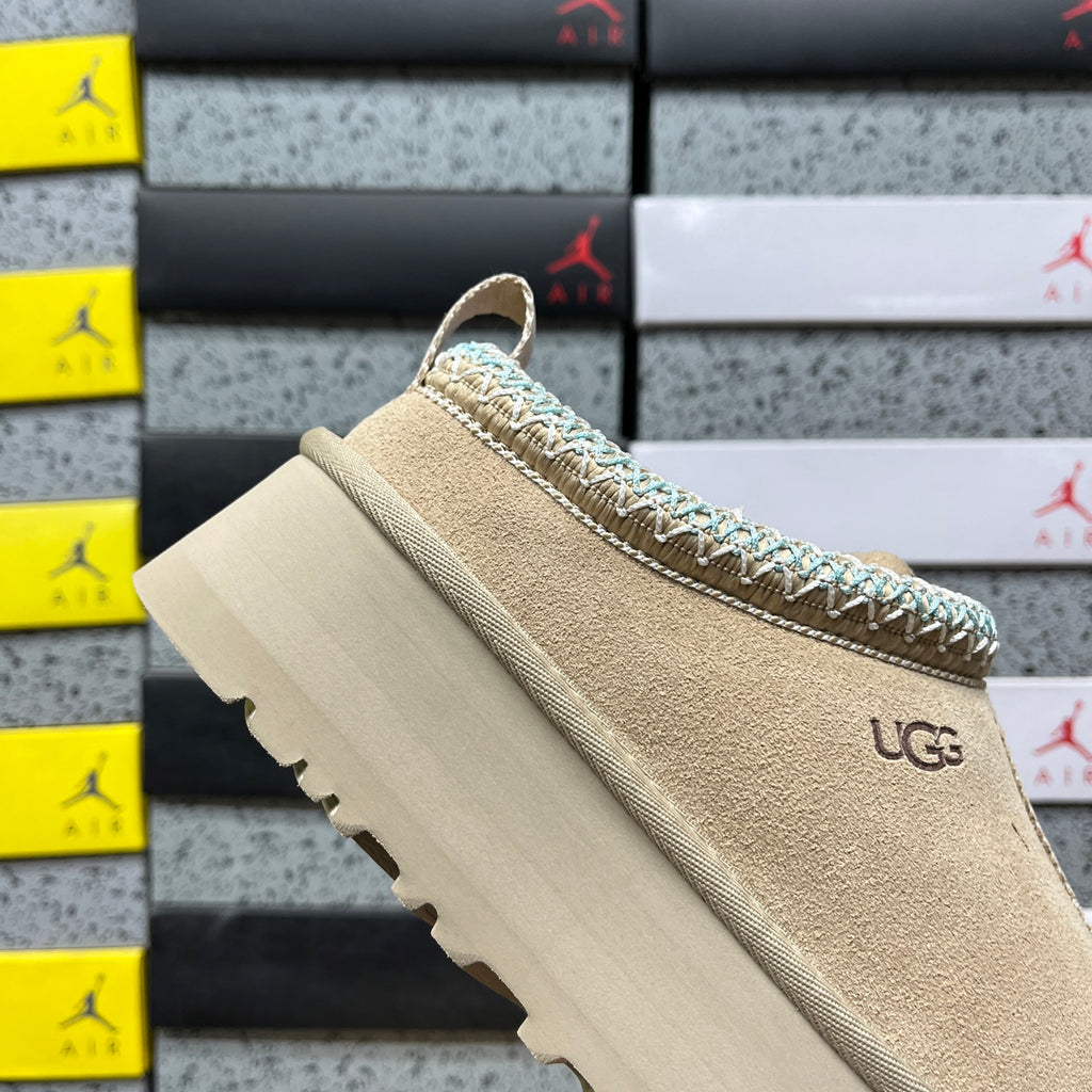 UGG Platform Slip-On Slippers in Sand – 1122553