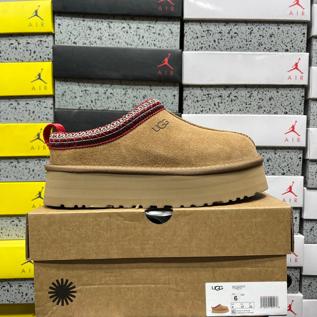 UGG Platform Slip-On Shoes in Chestnut