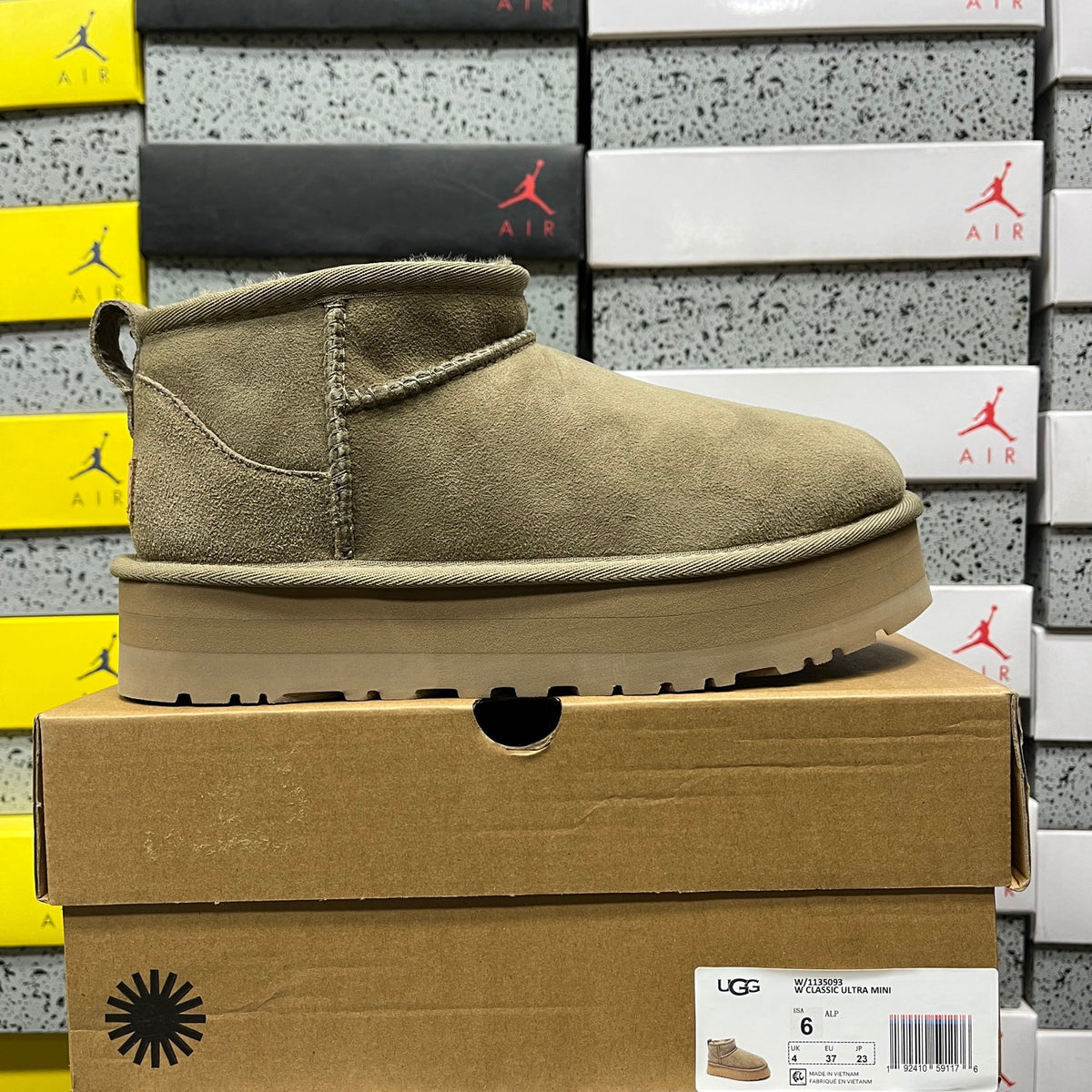 UGG Mini Platform Ankle Boots in Antelope Brown