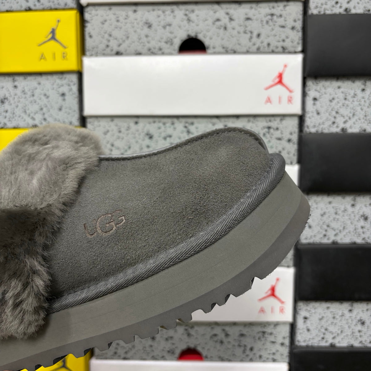 UGG Gray Platform Slippers with Fluffy Collar – 3 cm