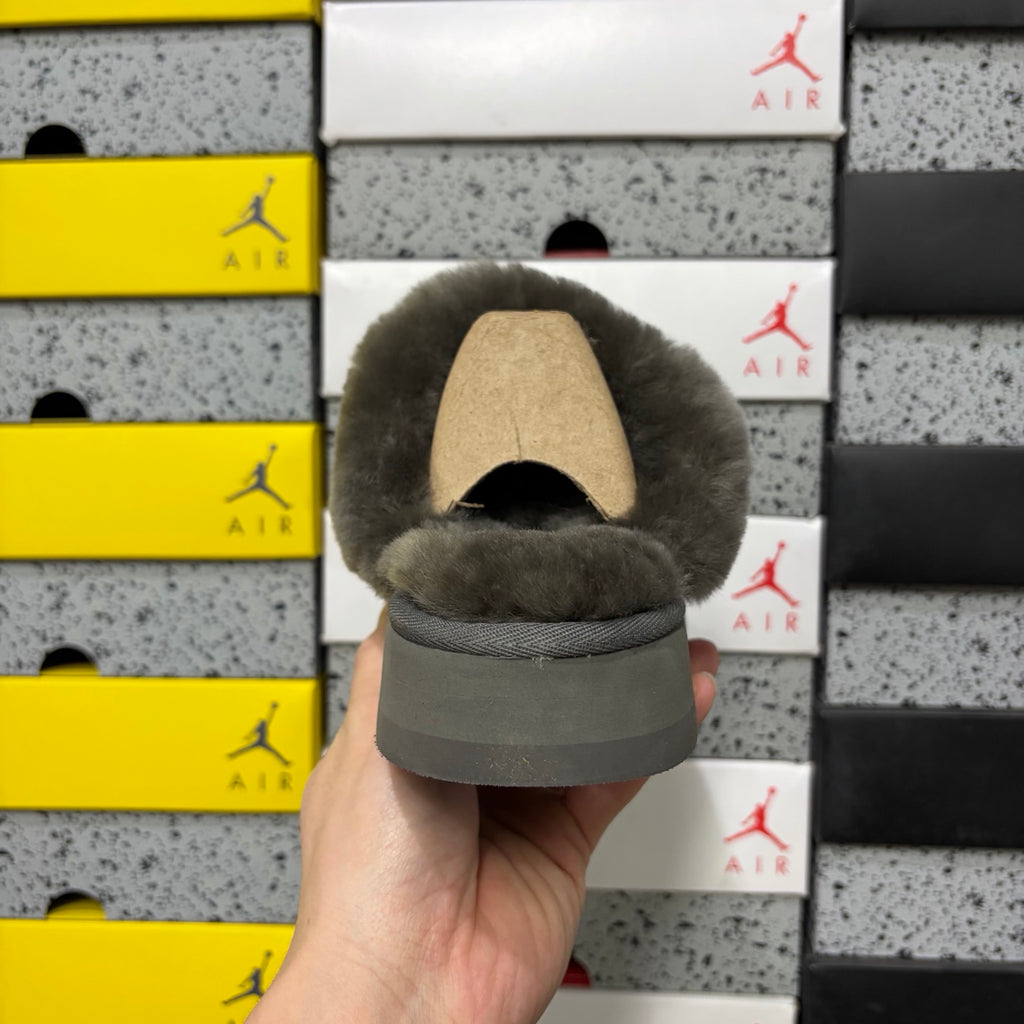 UGG Gray Platform Slippers with Fluffy Collar – 3 cm