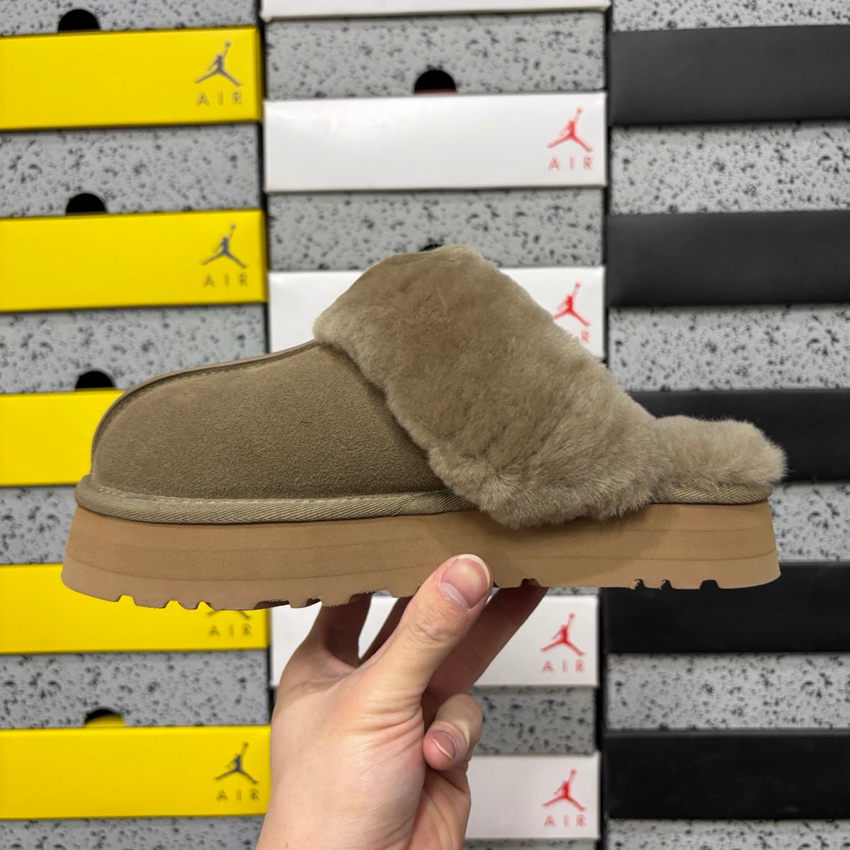 UGG Antelope Brown Platform Slippers with Fluffy Collar – 3 cm