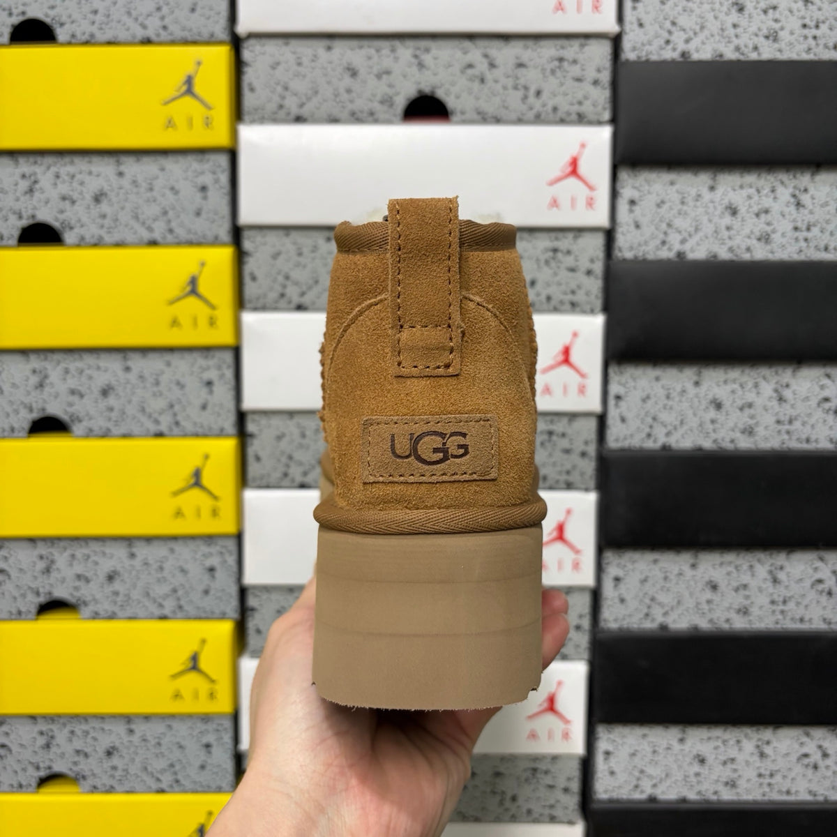 UGG Mini Platform Boots in Chestnut – 5 cm