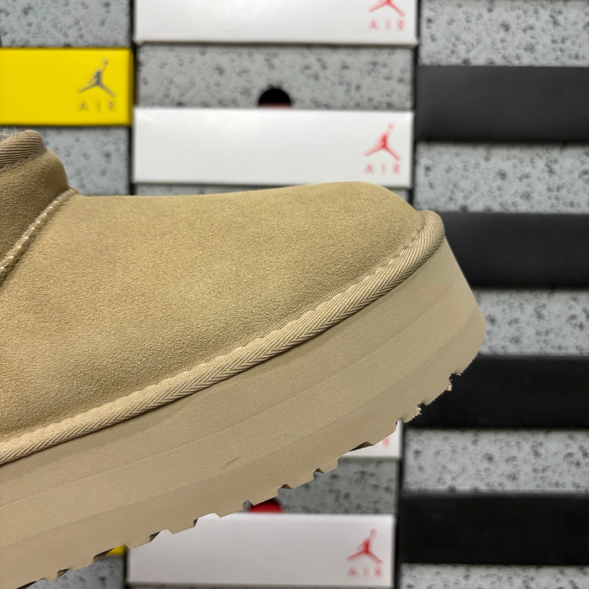 UGG Mini Platform Boots in Mustard – 5 cm